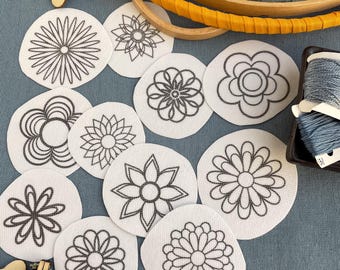 Borduurpatroon Groovy retro bloemen, afdrukbaar stick- en steekontwerp, borduurwerk voor kleding, digitale download pdf