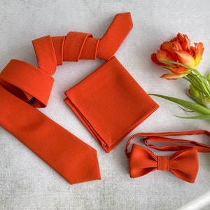 Gebrannte Orange feste Krawatte, Rost Krawatte für Hochzeit, Bräutigam Groomsmen Krawatten, Männer Fliege, Geschenk für Männer, Kid Fliege, Einstecktuch