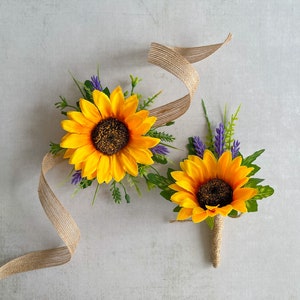 Big Sunflower Wrist Corsage, Rustic Sunflower Boutonnières, Buttonhole for Groom & Groomsmen, Boutonnière for Prom, Wedding Corsage