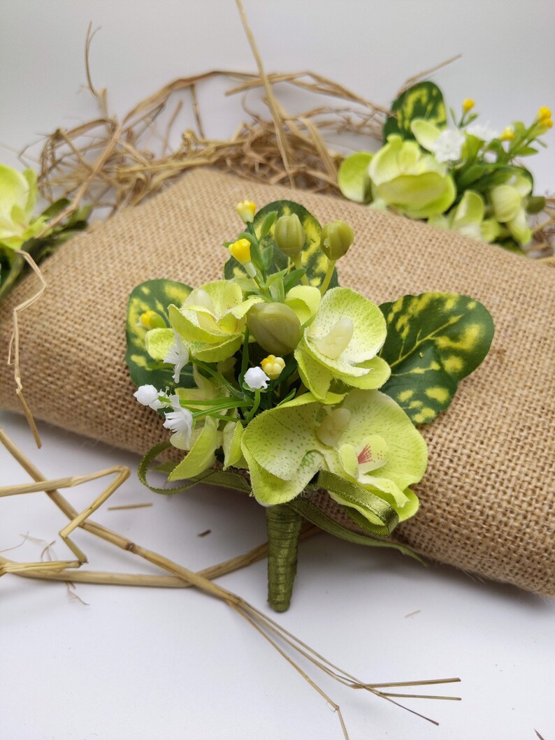 Beach Wedding Buttonhole for Groom /& Groomsmen Orchid Flower Wedding Buttonhole Orchid Boutonni\u00e8re Boutonni\u00e8re for Prom Flower Lapel Pin