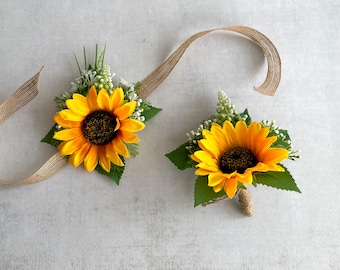 Big Sunflower Wrist Corsage, Rustic Sunflower Boutonnières, Buttonhole for Groom & Groomsmen, Boutonnière for Prom, Wedding Corsage
