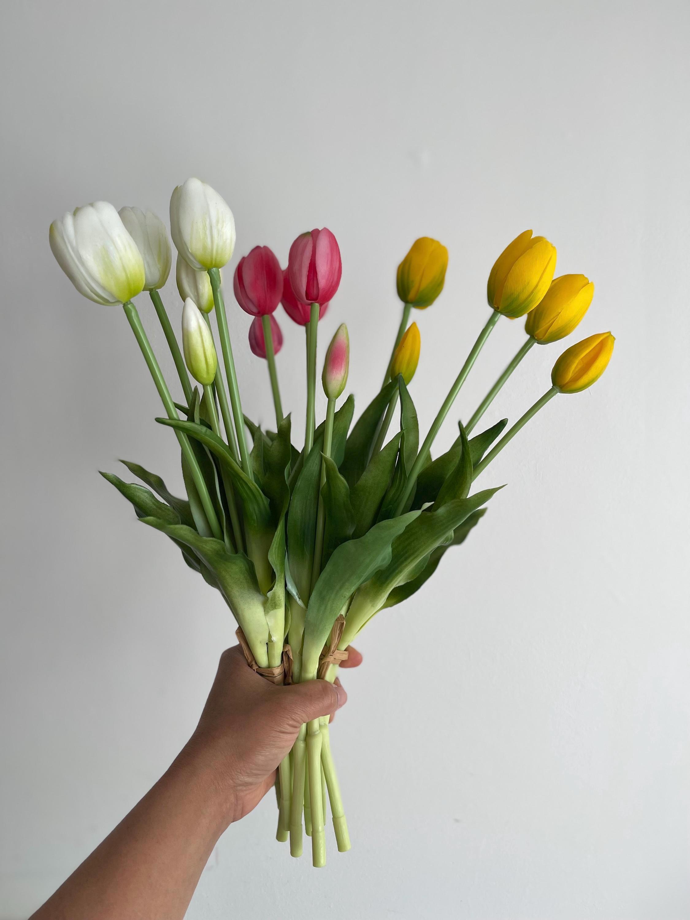 Light Pink Artificial Tulips PU Flowers 20 Stems Real Touch Tulip