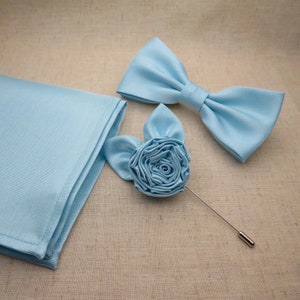 Silk poeder blauw strikje, Rose Lapel pins & zak plein, poeder blauw Bowtie voor bruiloft, Powdee blauwe Bowtie, Mens Bowtie Groomsmen Bowtie