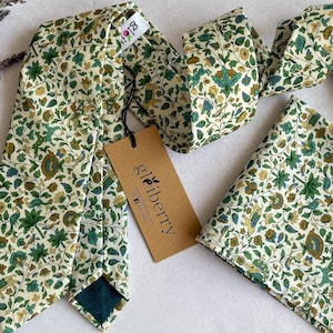 Green Floral Wedding Tie Groom Groomsmen Wedding Necktie Best Man Pocket Square Liberty of London Vintage Floral Print Neck tie