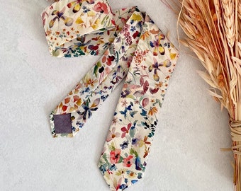 Gravata skinny floral com flores silvestres, aquarela, floral, slim, gravata para noivo, padrinhos, gravata floral e bolso quadrado, conjunto de gravata de casamento
