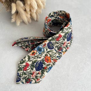 Hand Painted Wildflower Ties for Wedding Botanical Flower Necktie Summer Wedding Neck Tie Groom Groomsmen Floral Tie and Pocket Square