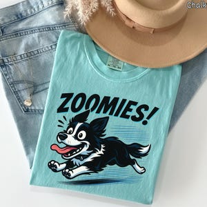 Camiseta de Border Collie Zoomies, divertida camiseta de perro pastor, camiseta de dibujos animados de perro Zoomie, regalo de Collie blanco y negro, camiseta humorística de perro rápido para dueños.