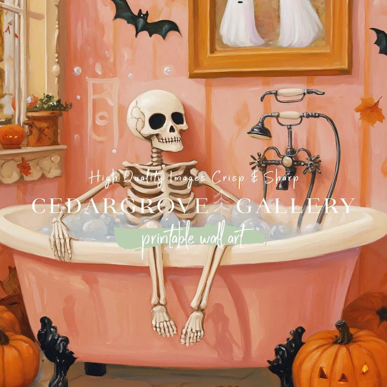 K&ouml;nnte beinhalten: Eine Halloween-Illustration zeigt ein Skelett in einer rosa Badewanne mit Blasen. Das Badezimmer ist mit K&uuml;rbissen, Flederm&auml;usen und einem Gem&auml;lde von zwei Geistern dekoriert. Der Text auf dem Bild lautet "High Quality Images Crisp & Sharp" und "CEDARGROVE GALLERY printable wall art."