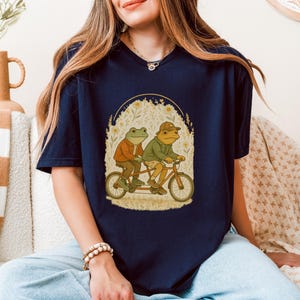 Frog Shirt – Frog and Toad – Funny Frog Shirt – Frog Tee Shirt – Frog Tshirt – Cute Frog TShirt –  Fun Gift Tee for Frog Fans & Toad Lovers