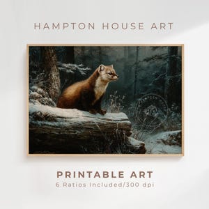 Könnte beinhalten: Gerahmter Druck mit einer detaillierten Illustration eines Baummarders in einem verschneiten Wald. Das Kunstwerk hat eine Vintage-Ästhetik, mit dem Text "HAMPTON HOUSE ART" oben und "PRINTABLE ART" unten. 6 Formate enthalten.