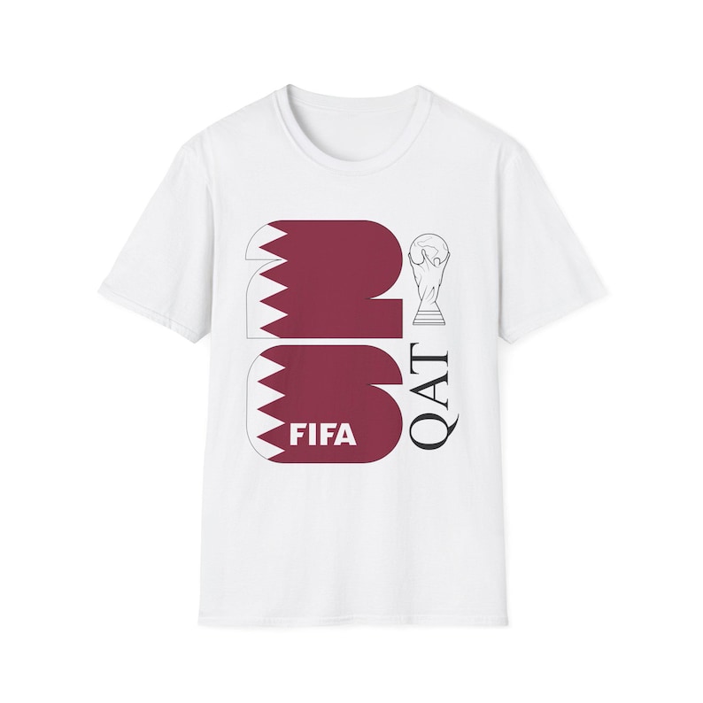 Maglietta Qatar 2026 Coppa del Mondo FIFA / Bandiera bordeaux, maglietta con grafica del trofeo immagine 1