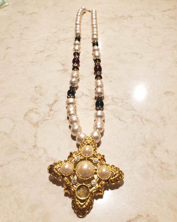 Vtg Kenneth Jay Lane Avon faux pearl Renaissance … - image 4