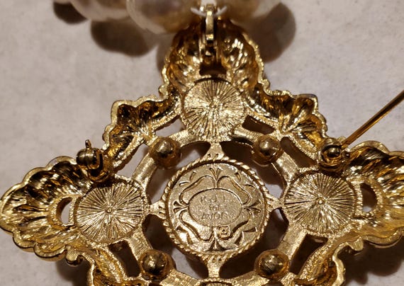 Vtg Kenneth Jay Lane Avon faux pearl Renaissance … - image 3