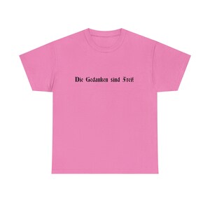 Camiseta revolucionaria "Los pensamientos son libres". Perfecta para el día a día, para protestar sutilmente y para provocar la reflexión. imagen 7