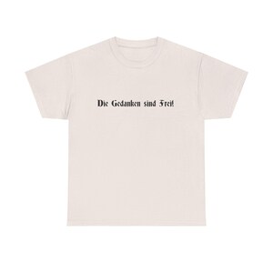 Camiseta revolucionaria "Los pensamientos son libres". Perfecta para el día a día, para protestar sutilmente y para provocar la reflexión. imagen 2