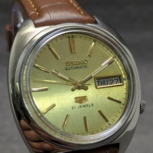 Vintage Seiko 5 Auto Watch Day/Date, Gold Dial Refurbished 70s Movement.