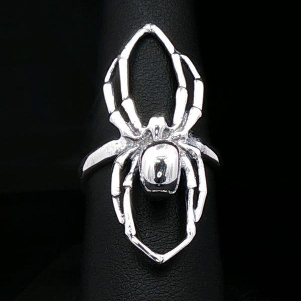Handmade Gothic Spider Ring Jewelry Handmade Halloween Ring for Her or Him Dark Fantasy Gift Idea for Spooky Jewelry Lovers Witchy Gift Idea