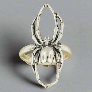 Handmade Gothic Spider Ring Jewelry Handmade Halloween Ring for Her or Him Dark Fantasy Gift Idea for Spooky Jewelry Lovers Witchy Gift Idea