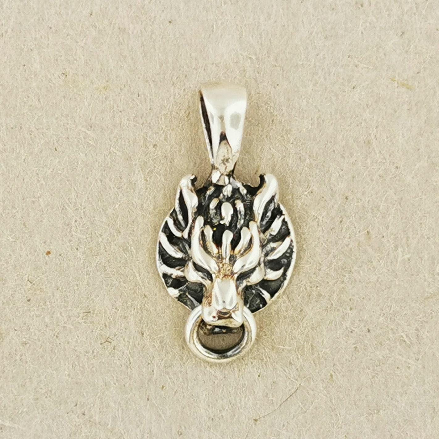 Cloud Strife Necklace - Etsy