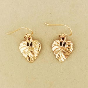 Ivy Leaf Earrings Botanical Jewelry Leaf Charm Earrings Poison Ivy Earrings for Her Nature Inspired Earrings Green Leaf Earrings Gift