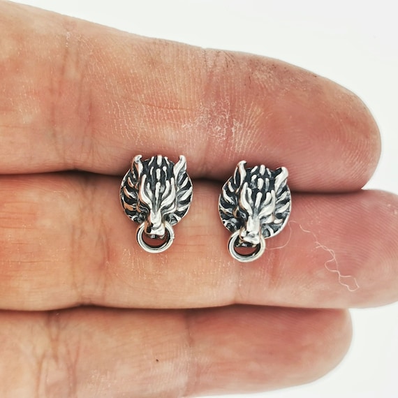 Sterling Silver FF7 Wolf Stud Earrings FFVII Cloud Strife Wolf