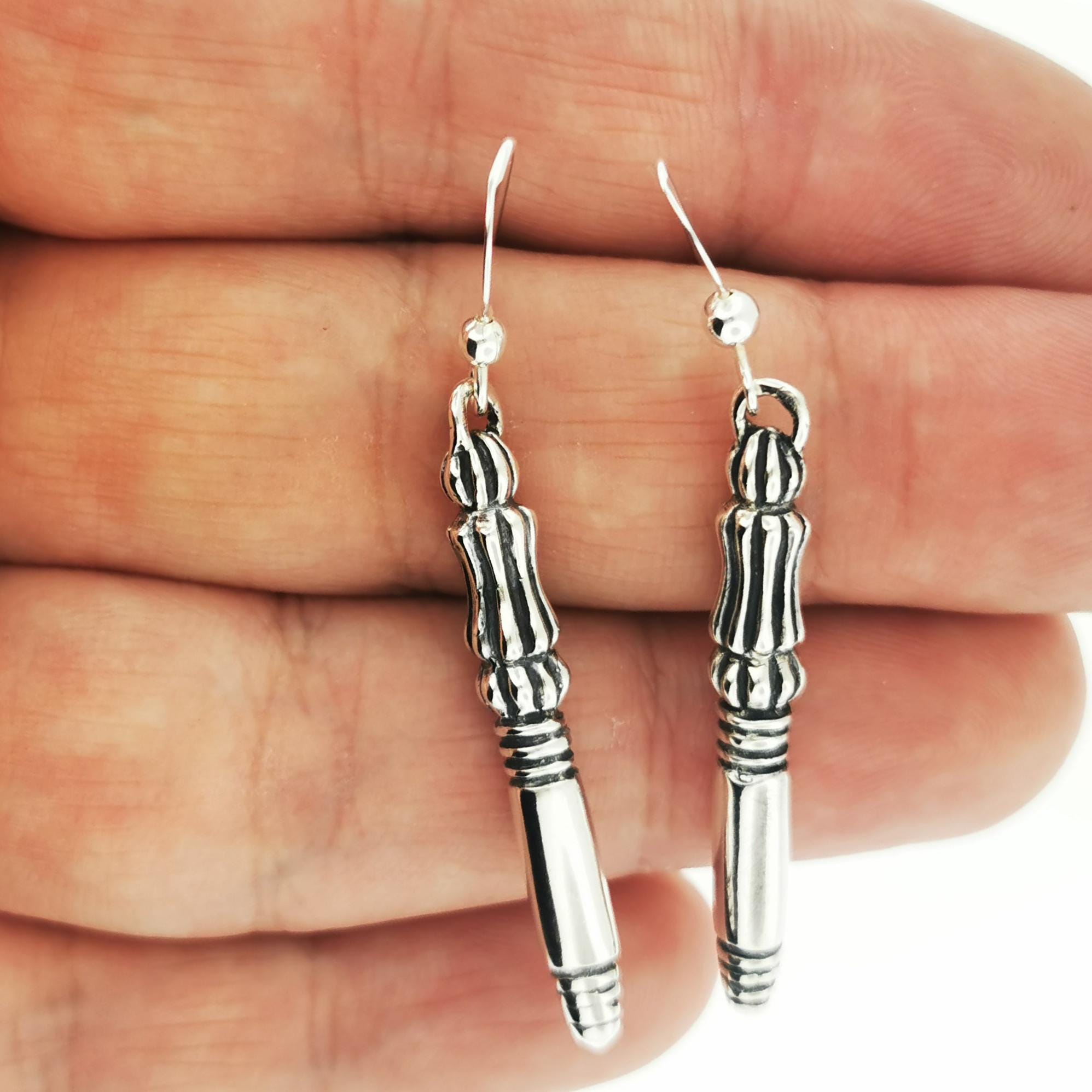 【Monday Edition】FEELING OF FANTASY EARRINGS Amazon.com: New 2PCS Final FF7 Fantasy Cloud Wolf Earring
