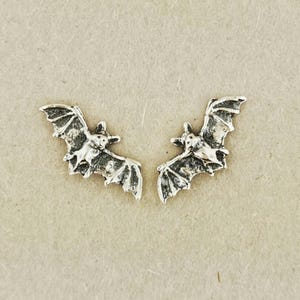 Bat Stud Earrings in 925 Sterling Silver Gothic Earrings Halloween Jewelry Vampire Bat Studs Spooky Cute Jewelry Gift for Her Goth Fans