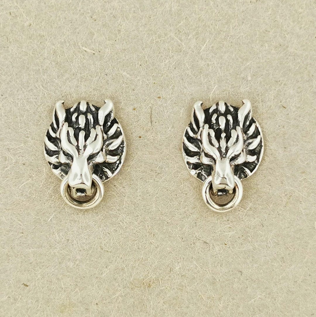 FINAL FANTASY VII CLOUDY WOLF シルバーイヤリング Sterling Silver FF7 Wolf Stud Earrings FFVII Cloud Wolf