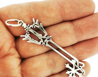 KH ノーネーム キーブレードペンダント ステンレススチール製 KH キー