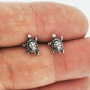 Turtle Earrings in 925 Sterling Silver Small Turtle Earrings Tiny Turtle Stud Earrings Small Animal Stud Earrings for Girls Turtle Gift