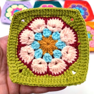 African Flower Granny Square Crochet Pattern - Easy to Follow PDF Crochet Tutorial for Beginners