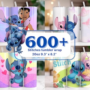 Puede incluir: Una colecci&oacute;n de vasos de 20 oz con varios dise&ntilde;os del personaje Stitch. Los vasos tienen un fondo blanco e incluyen im&aacute;genes de Stitch con Lilo, corazones y mariposas. El texto "600+ Stitches tumbler wrap 20oz 23.6cm x 20.8cm" es visible.