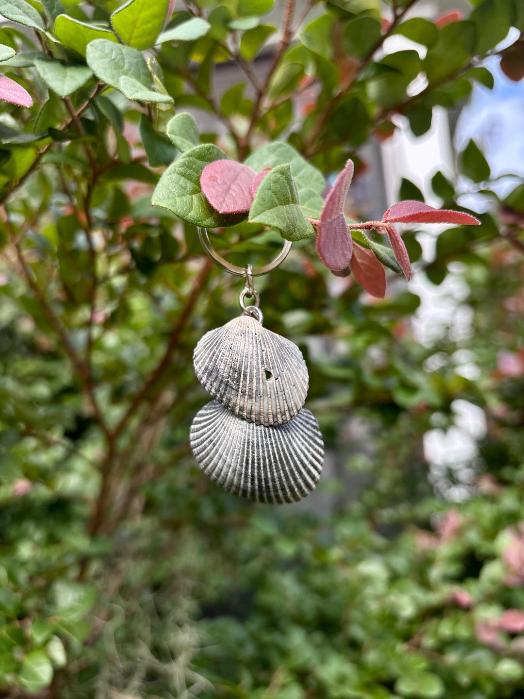 Black and White Seashell Keychain - Etsy