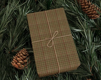 RL geelbruin geruit op kerst geïnspireerd inpakpapier, geruite geschenkverpakking met tartan
