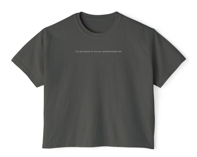 White Lotus Season 3 Quotes - Comfortable Women's Boxy Fit Cropped Tee - Live an Uncomfortable Life