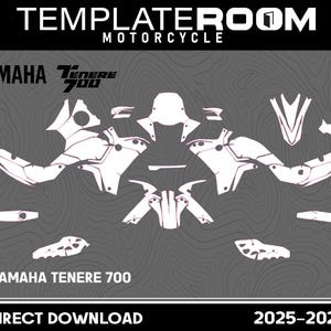 Könnte beinhalten: Ein digitales Aufkleber-Vorlagenset für ein Yamaha Tenere 700 Motorrad, Modelljahre 2025-2026. Die Grafik zeigt weiße, vorgestanzte Vinyl-Aufkleberformen auf einem dunkelgrauen Hintergrund mit topografischen Linien und dem Text TEMPLATEROOM.