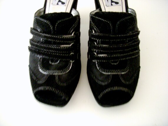 Vintage 90s Y2k Black and Silver Shoes by VIA SPI… - image 4