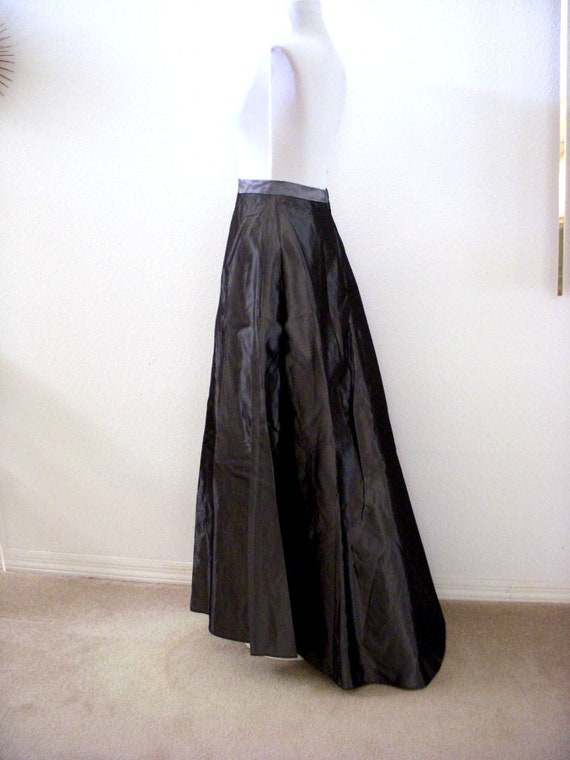 Elegant Silver Gray Satin Evening Skirt with Trai… - image 1