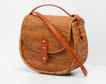 Borsa a tracolla in rattan - Borsa estiva fatta a mano - Borsa di paglia da donna - Regalo per lei - Borsa da spiaggia a tracolla - Borsa in rattan di Bali - Borsa Boho intrecciata