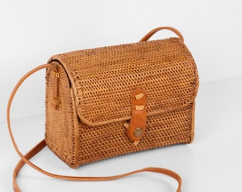 Postman Rattan Bag - Trendy Handmade Summer Bag - Women Straw Bag - Gift For Her - Crossbody Beach Bag - Bali Rattan Purse - Woven Boho Bag