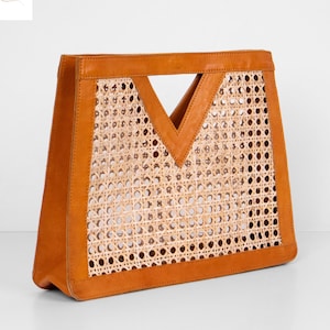 V Rattan Tasche - Leder Tasche - Trendige Sommertasche - Frauen Stroh Tasche - Boho Boho Tasche - Geschenk für sie - Strand Handtasche - Bali Leder Geldbörse