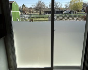 Película esmerilada para ventanas que ofrece privacidad y protección UV. Adherente estática para ventanas de día y de noche. Tinte para vidrio con control de calor. 44,5 x 200 cm.