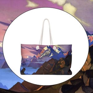 Stylish Weekender Bag for Adventurer Beautiful Travel Tote Mountain Design Carryall Perfect for Ski Trips Getaway in Style