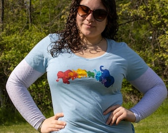 Elephant Rainbow T-shirt Women’s fitted heathered v-neck t-shirt, dusty blue