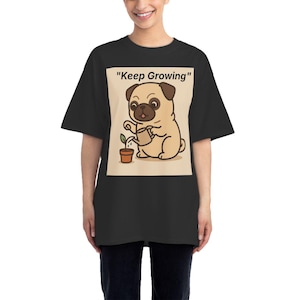 Camiseta minimalista "Keep Growing" de Pug: estética positiva para la salud mental.