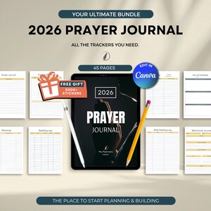 Puede incluir: Una maqueta digital de un paquete de Diario de Oración 2026. La imagen presenta una tableta que muestra la portada del diario, un lápiz óptico y un lápiz. Páginas adicionales con plantillas de seguimiento están dispuestas alrededor de la tableta. El texto incluye "Your Ultimate Bundle" y "Free Gift 5000+ Stickers."
