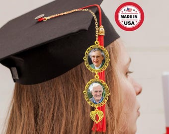 Custom Abschlussfeier Quaste Foto Charm mit Engelsflügeln | Memorial Grad Cap Charm | Personalisiertes Geschenk für Ihn & Sie zum Abschluss 2025