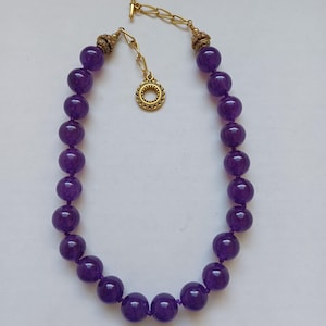 Purple stone beads necklace