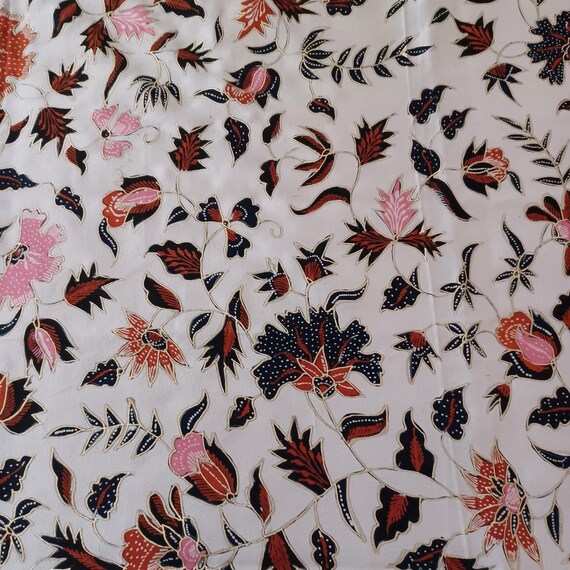 Batik Keris floral scarf - image 5