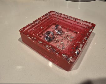 Piatto in resina rossa a strati effetto "vetro rotto" - Vassoio decorativo fatto a mano